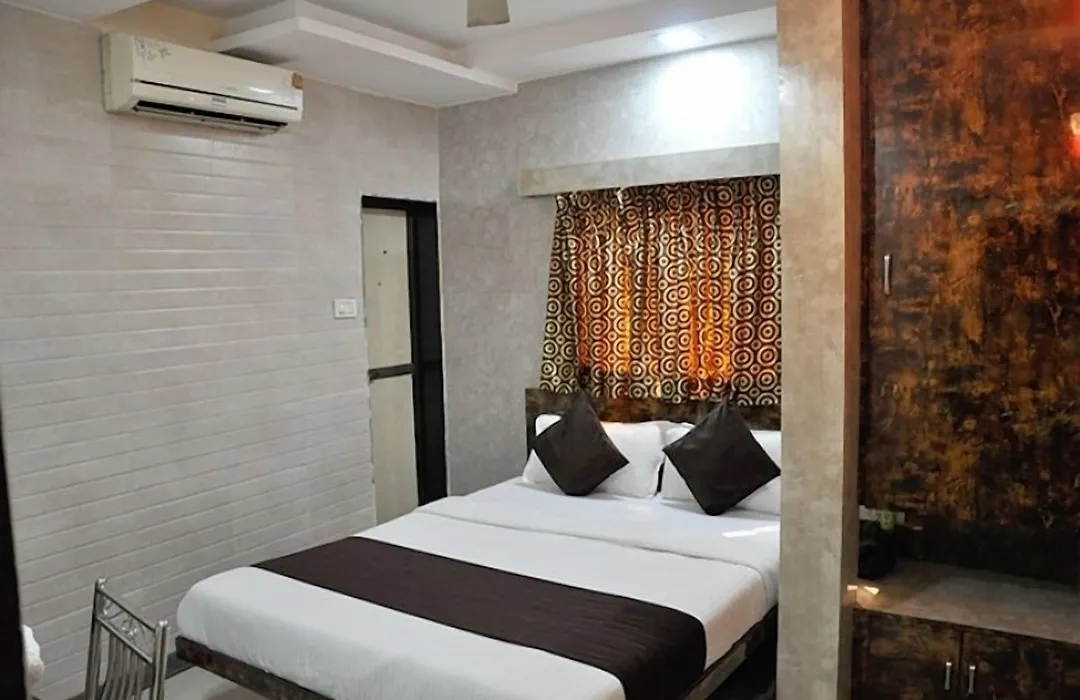 Apple Suites-1