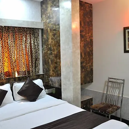Apple Suites-3